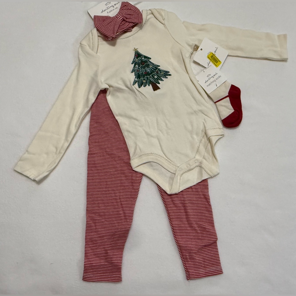 Infant Girl 18M Four (4) Piece Christmas Set One Piece Leggings Bow Socks - NWT